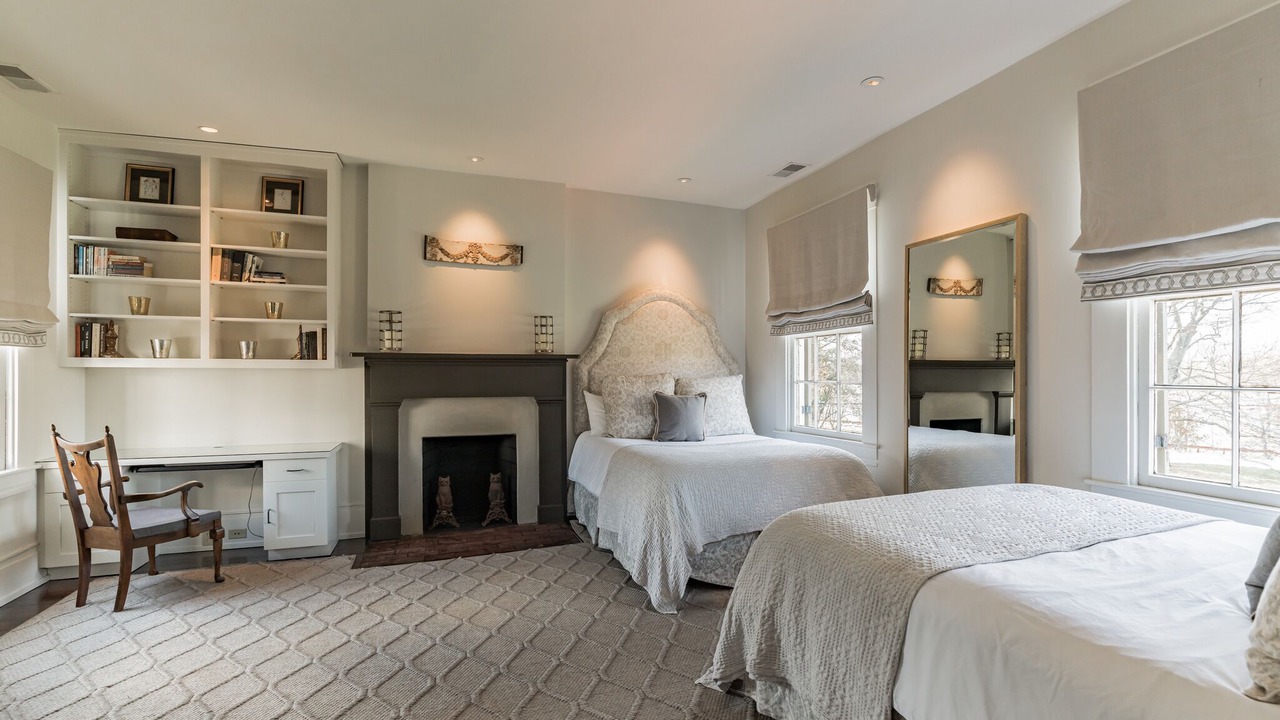Photo of Bedroom in Glenview