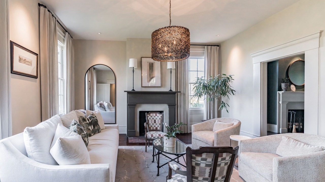 Photo of Livingroom in Glenview