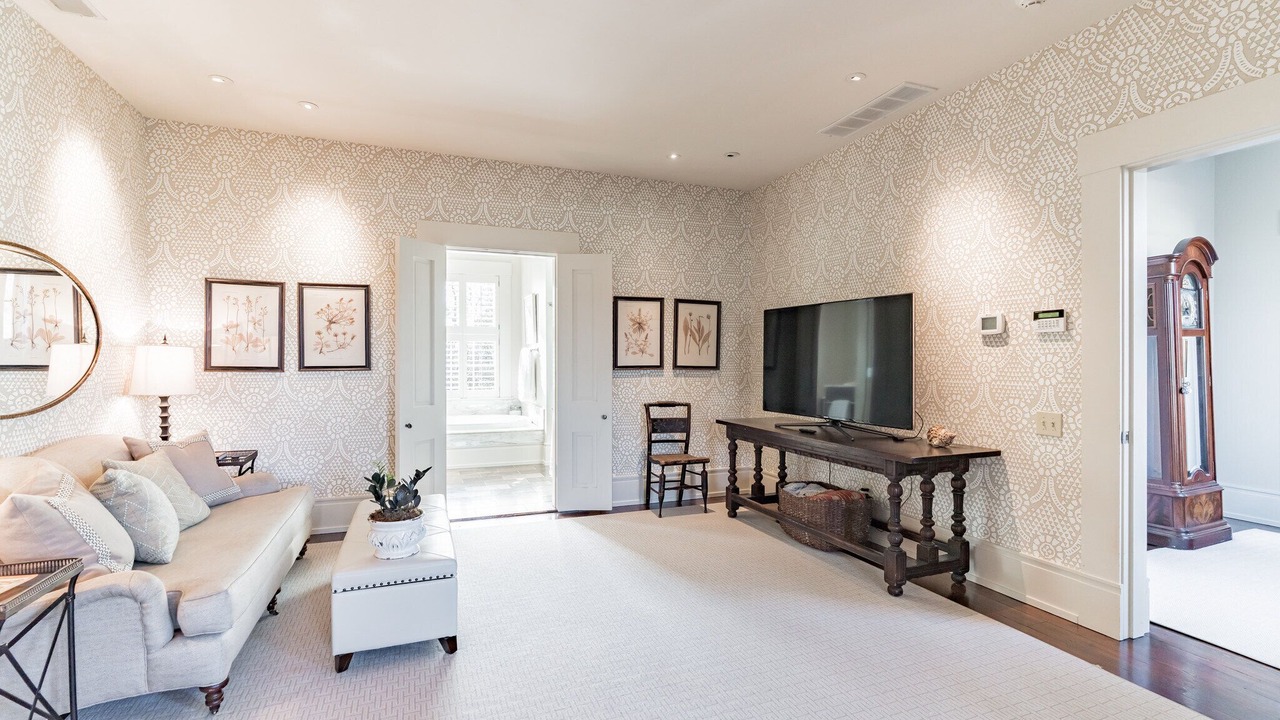 Photo of Livingroom in Glenview