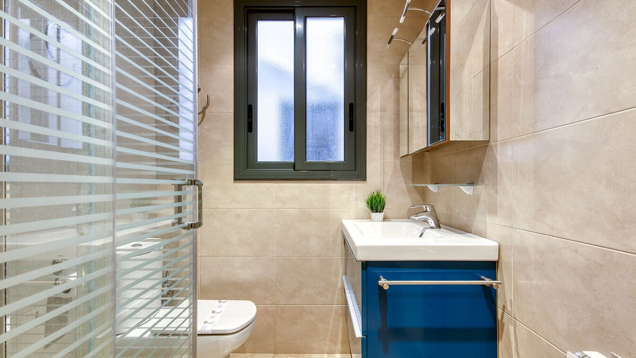 Photo of Bathroom in Roses Town Center