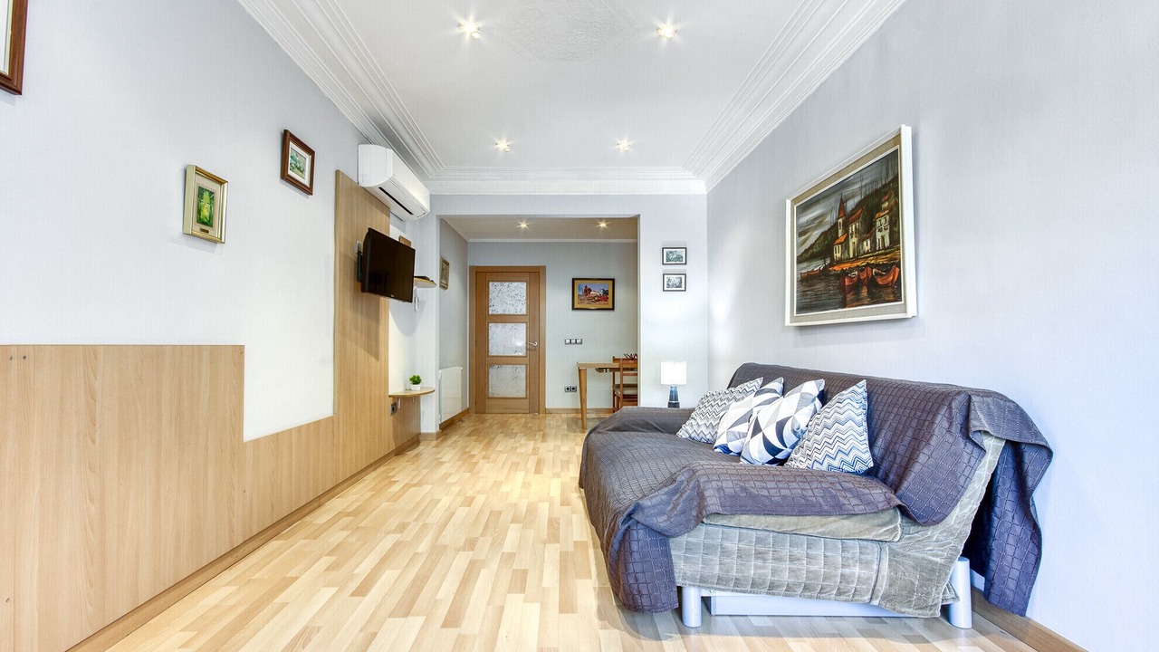 Photo of Livingroom in Roses Town Center