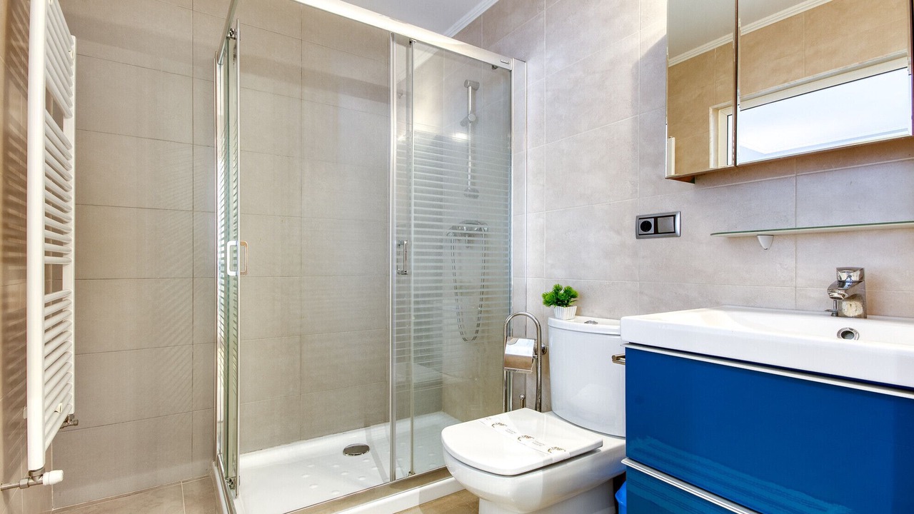 Photo of Bathroom in Roses Town Center