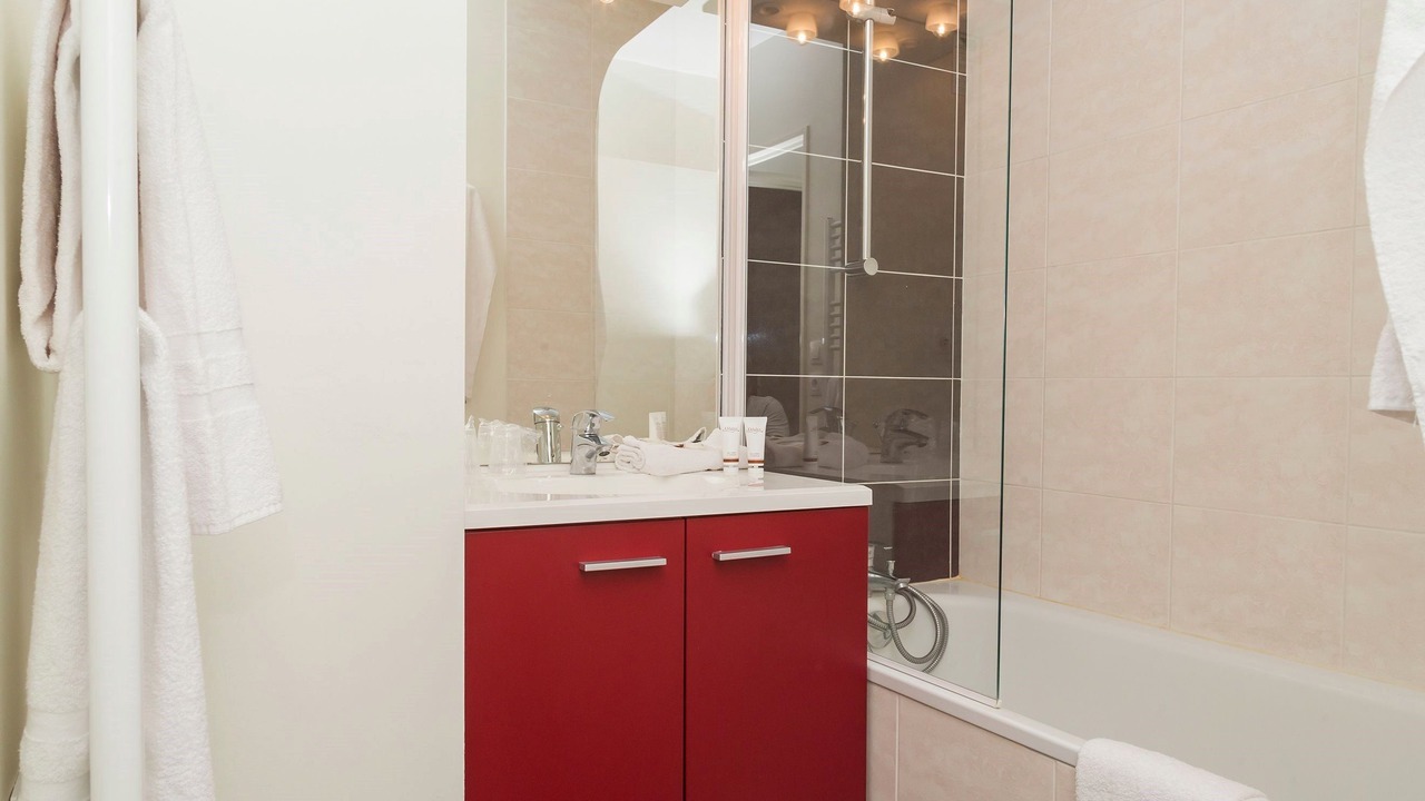 Photo of Bathroom in Chinon