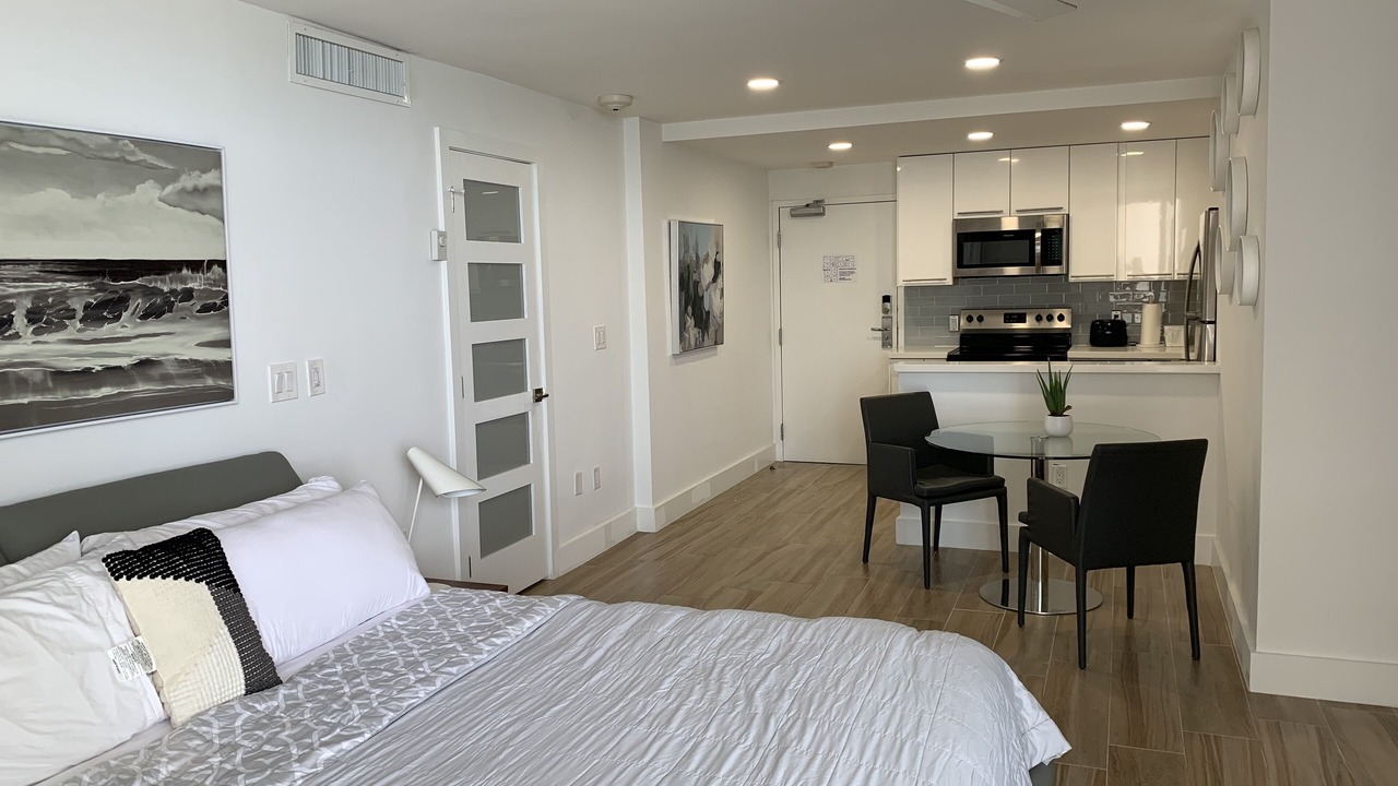 Photo of Bedroom in Galt Mile