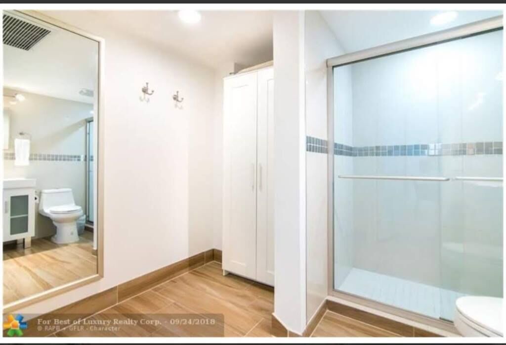 Photo of Bathroom in Galt Mile