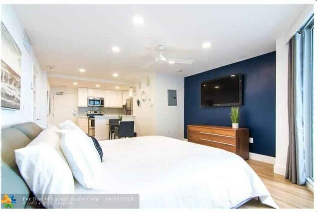 Photo of Bedroom in Galt Mile