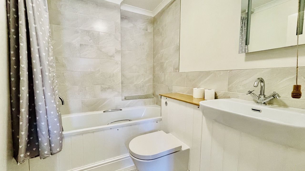 Photo of Bathroom in Dittisham