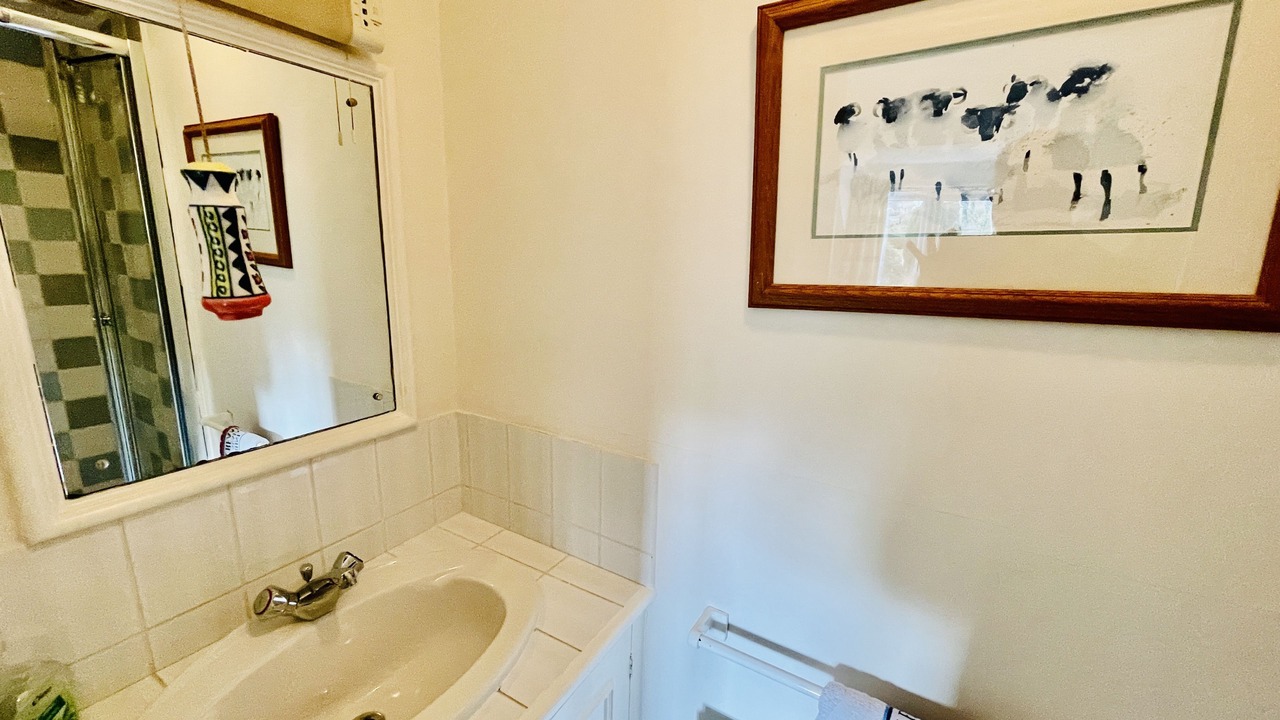 Photo of Bathroom in Dittisham