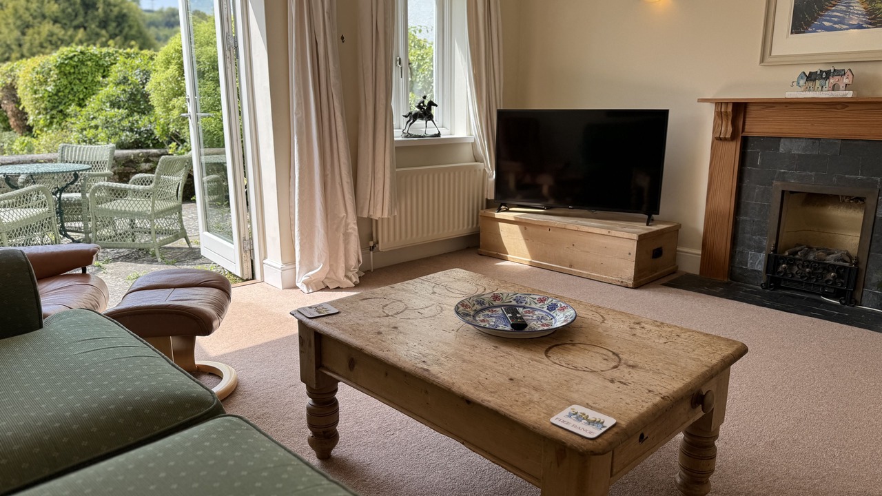 Photo of Livingroom in Dittisham