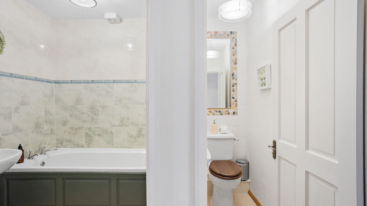 Photo of Bathroom in Dittisham