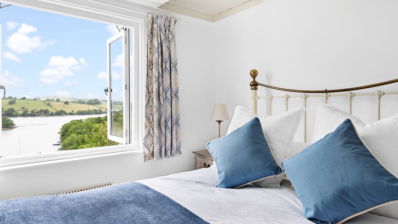 Photo of Bedroom in Dittisham