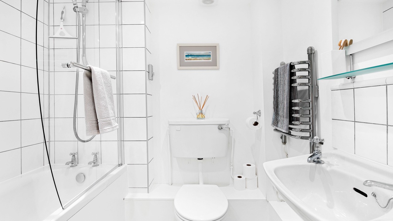 Photo of Bathroom in Dittisham