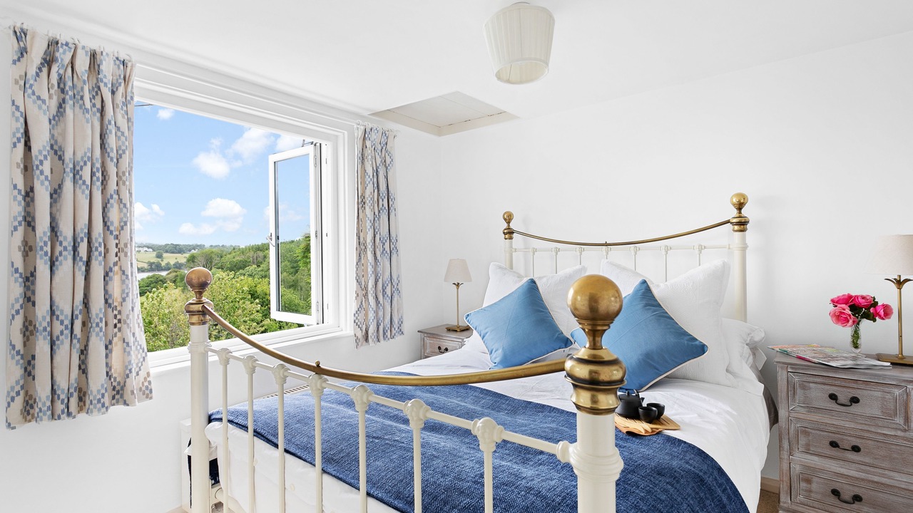 Photo of Bedroom in Dittisham