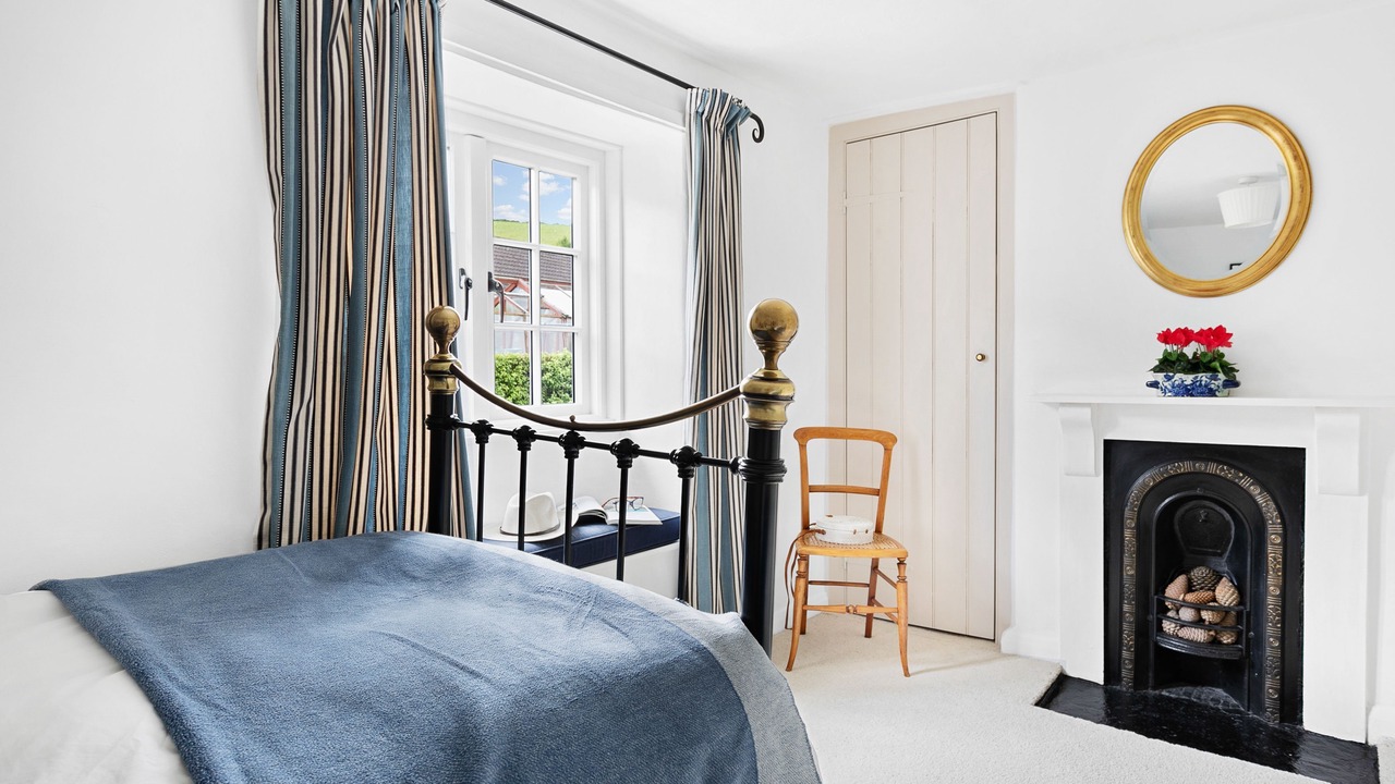 Photo of Bedroom in Dittisham