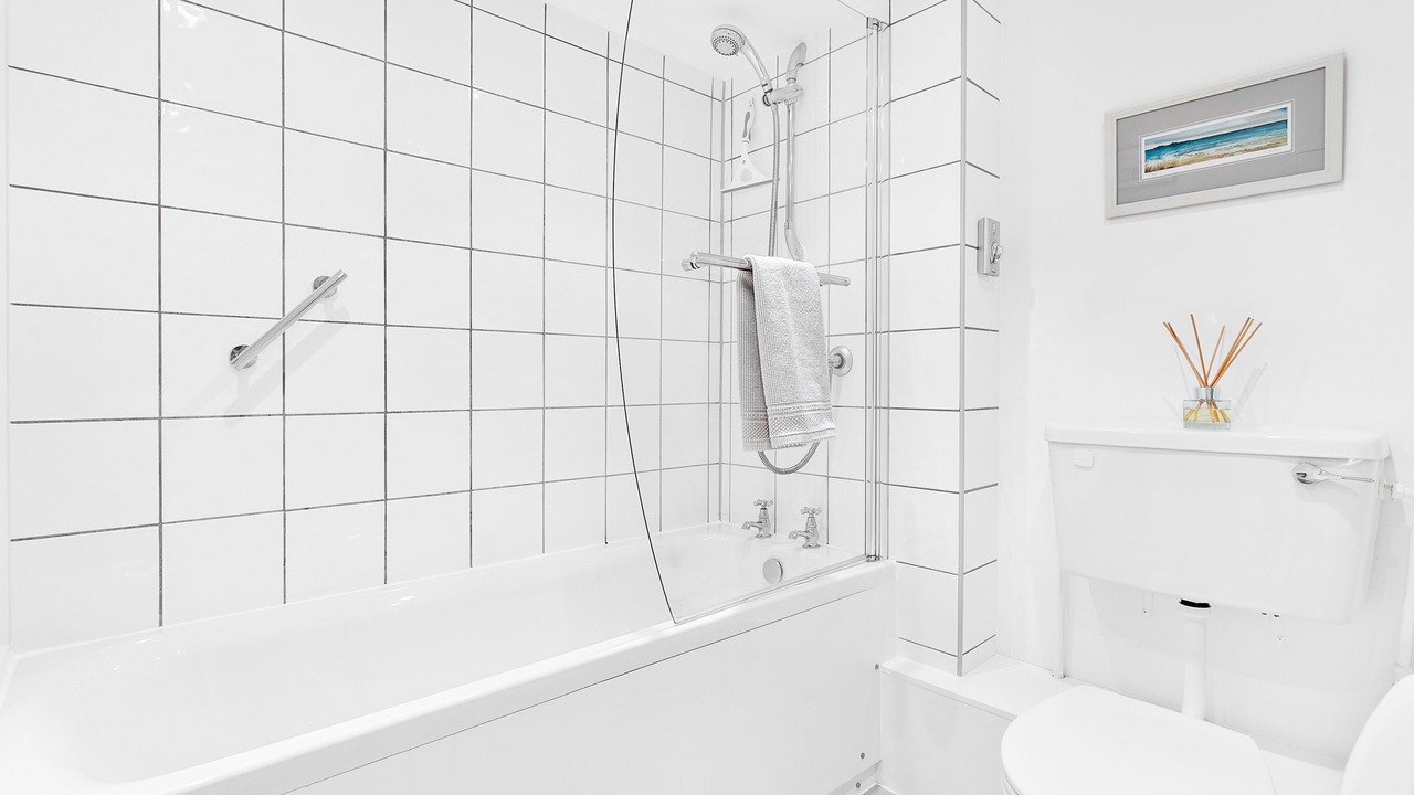 Photo of Bathroom in Dittisham