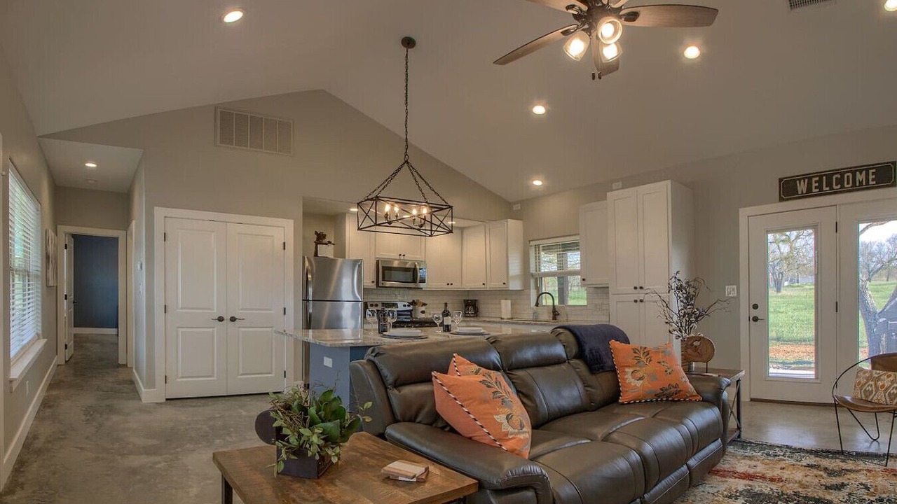 Photo of Livingroom in Fredericksburg