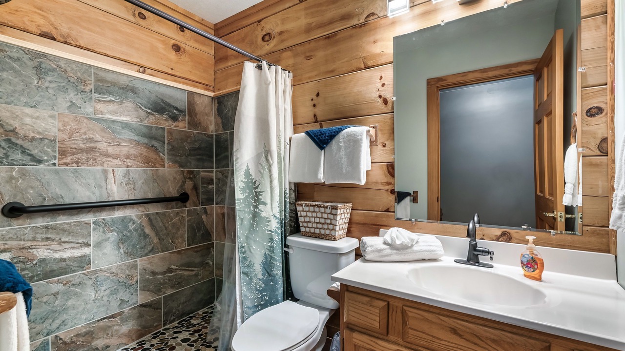 Photo of Bathroom in Pigeon Forge