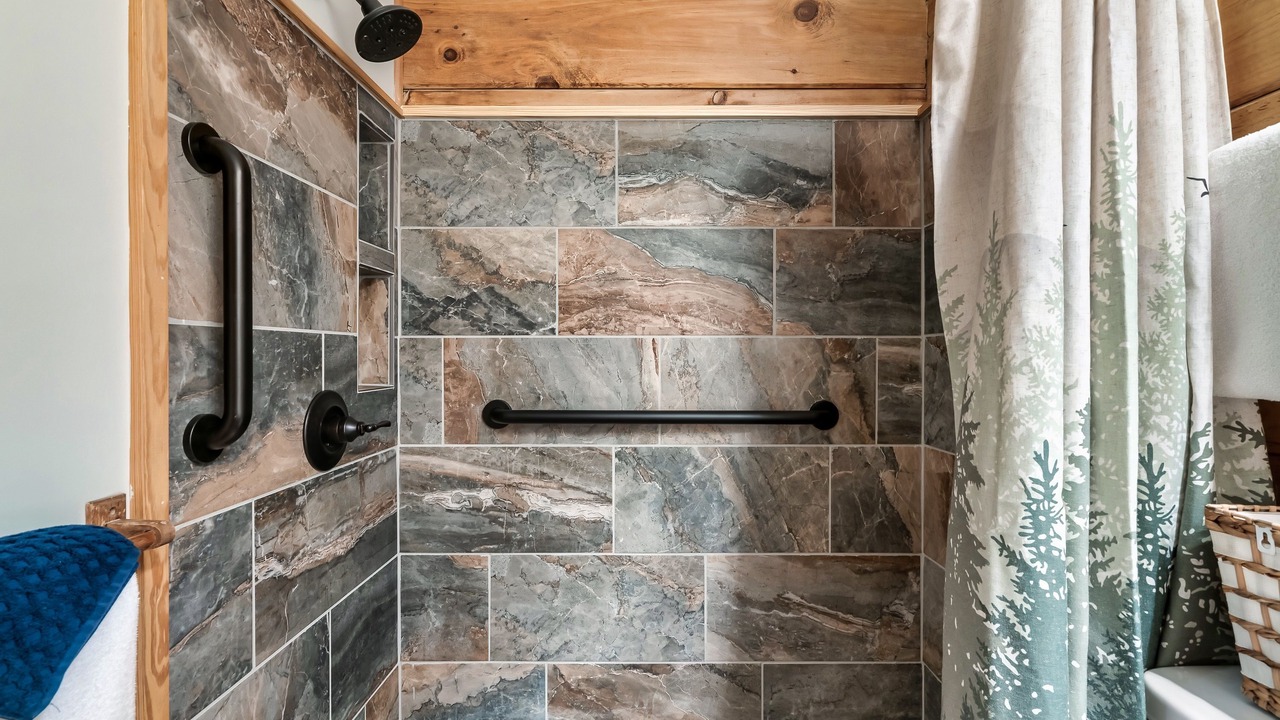 Photo of Bathroom in Pigeon Forge