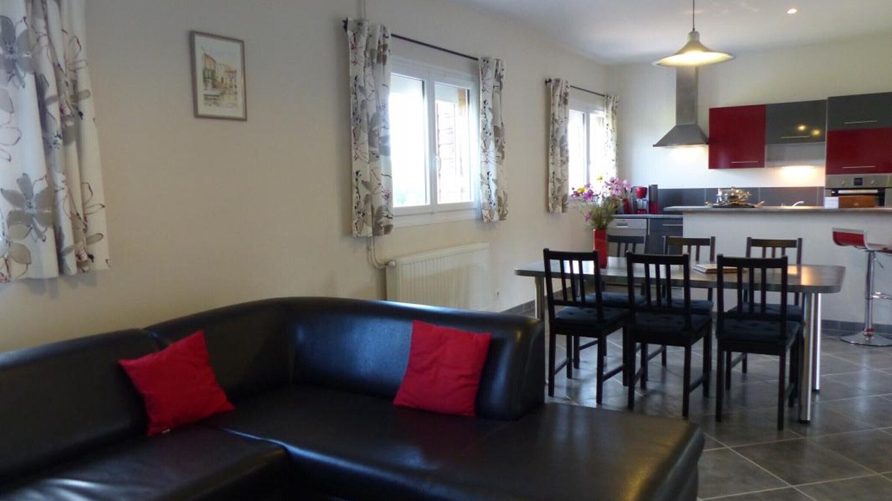 Photo of Livingroom in Isle-et-Bardais