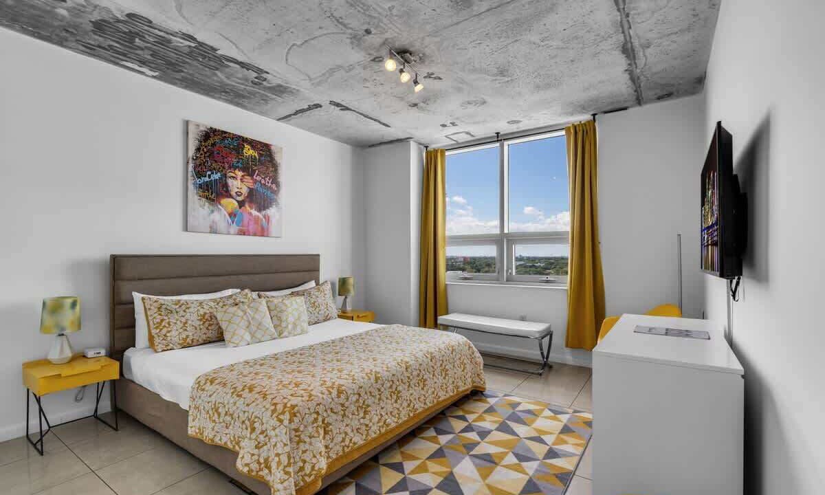 Photo of Bedroom in Midtown