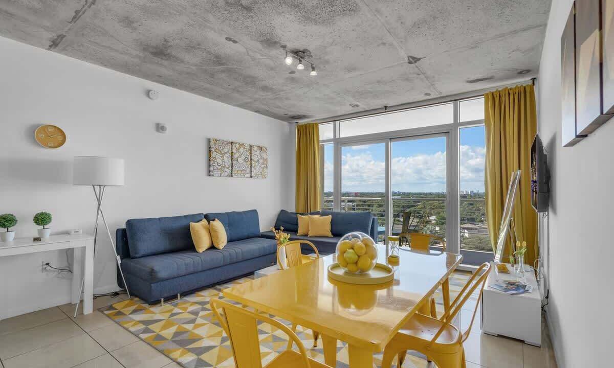 Photo of Livingroom in Midtown