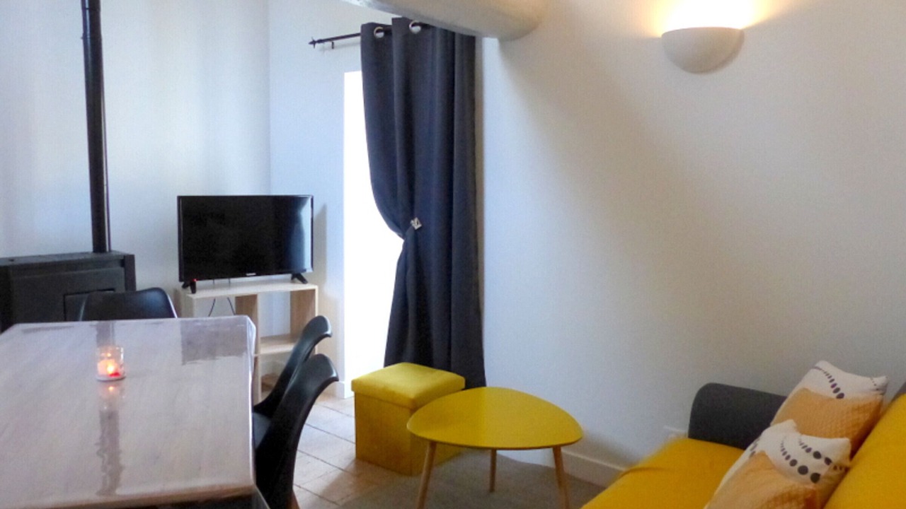 Photo of Livingroom in Brout-Vernet