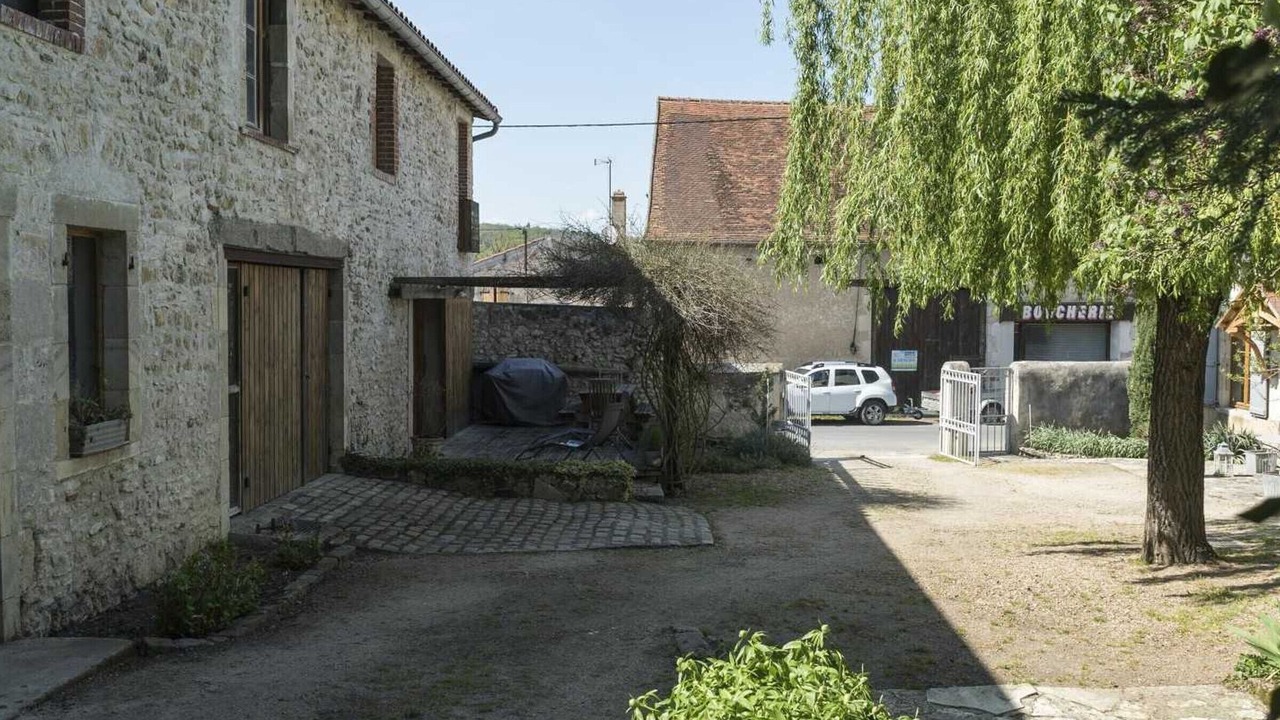 Photo of Outdoor in Jenzat