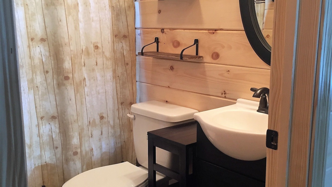 Photo of Bathroom in Pittsburg