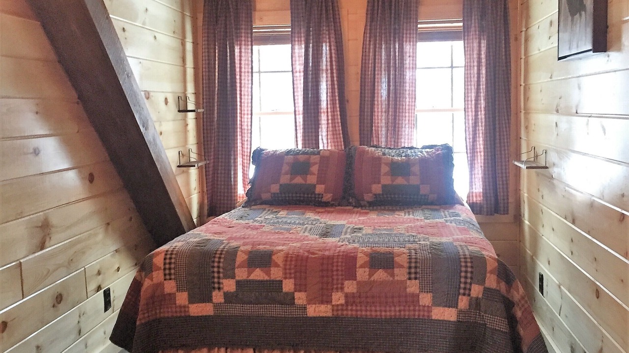 Photo of Bedroom in Pittsburg