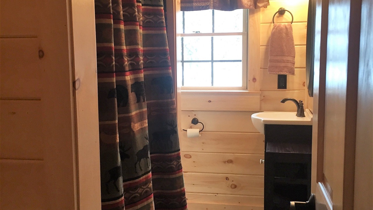 Photo of Bathroom in Pittsburg