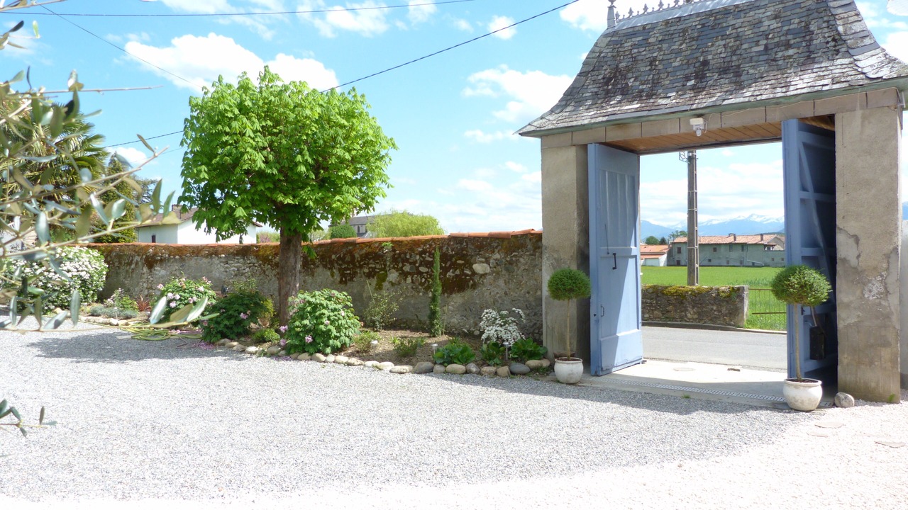 Photo of Outdoor in Villeneuve-de-Riviere