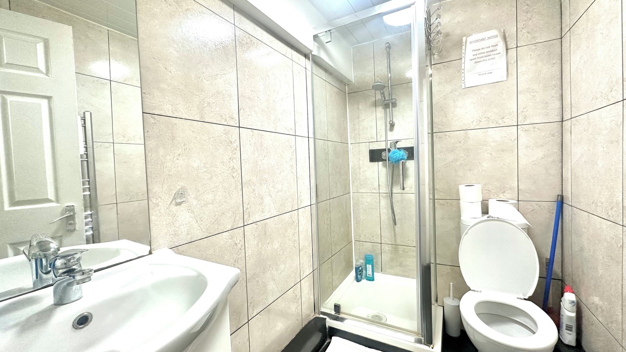 Photo of Bathroom in Euston