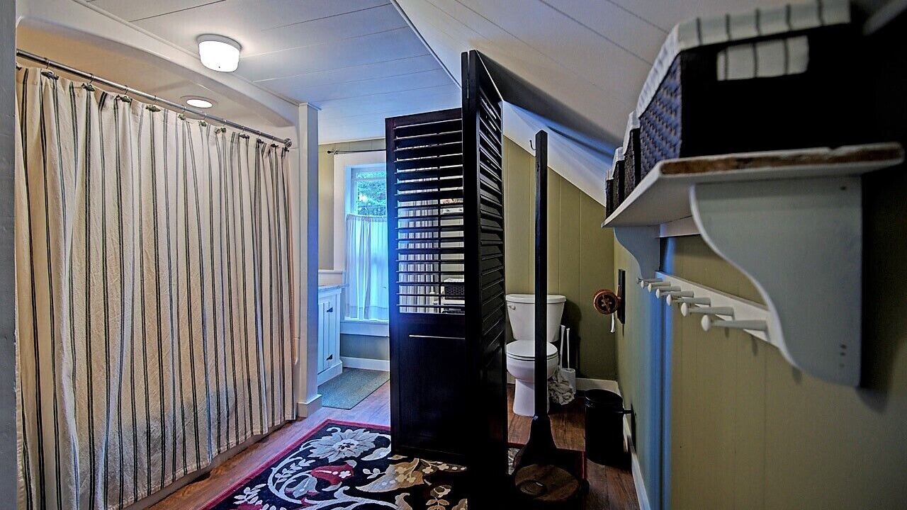 Photo of Bathroom in Inlet