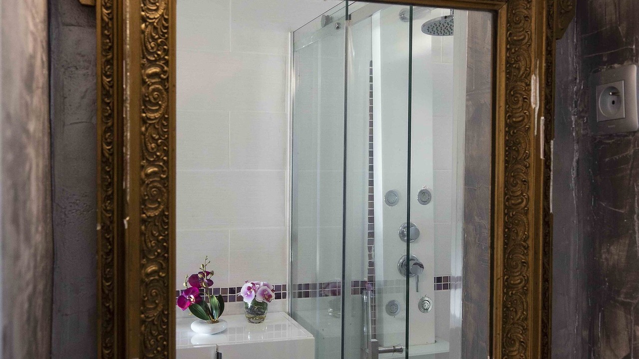 Photo of Bathroom in Quartier Capuche-Allies