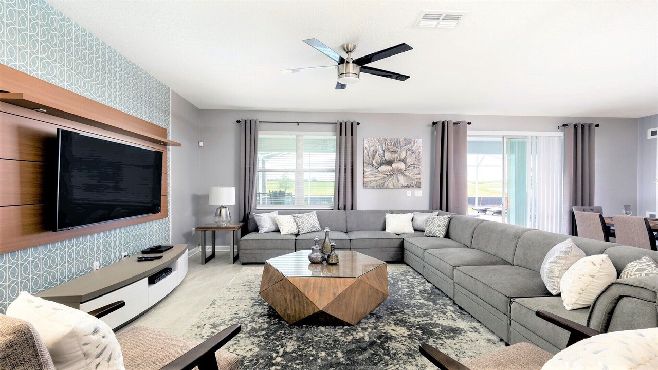 Photo of Livingroom in Four Corners