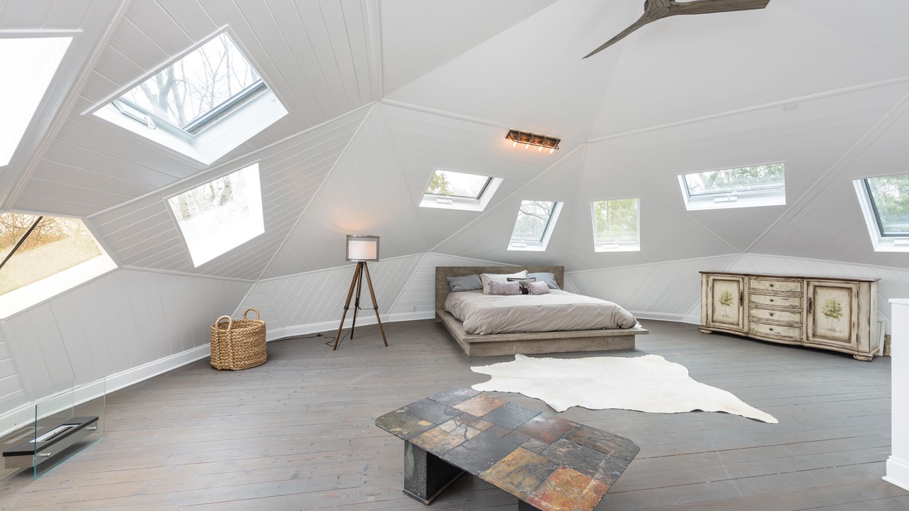 Photo of Bedroom in Hampton Bays