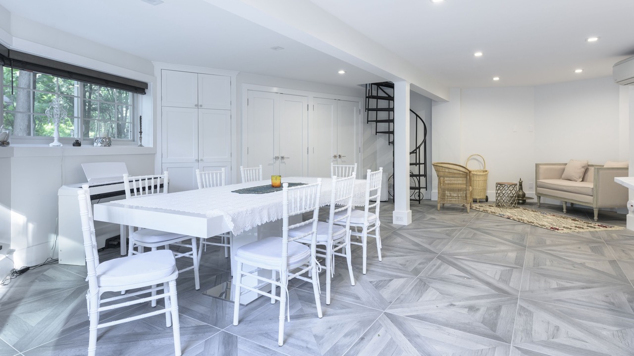 Photo of Others in Hampton Bays