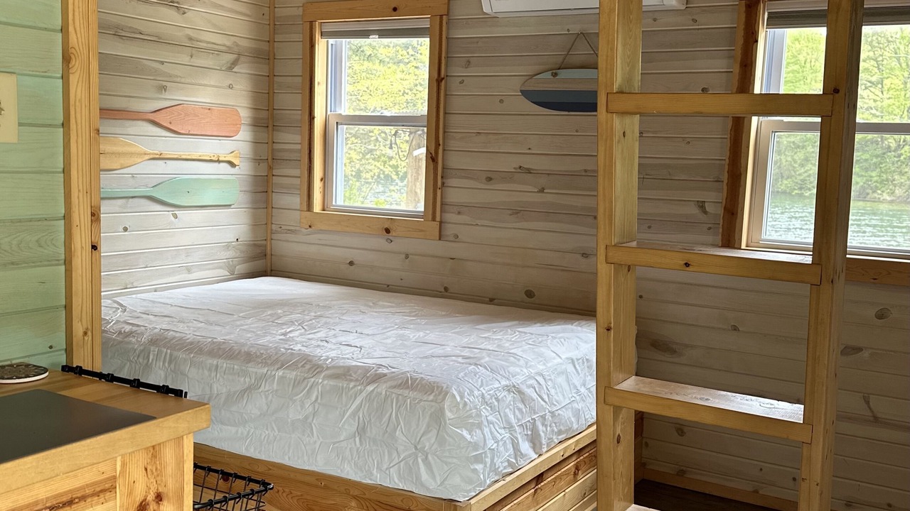 Photo of Bedroom in Jasonville