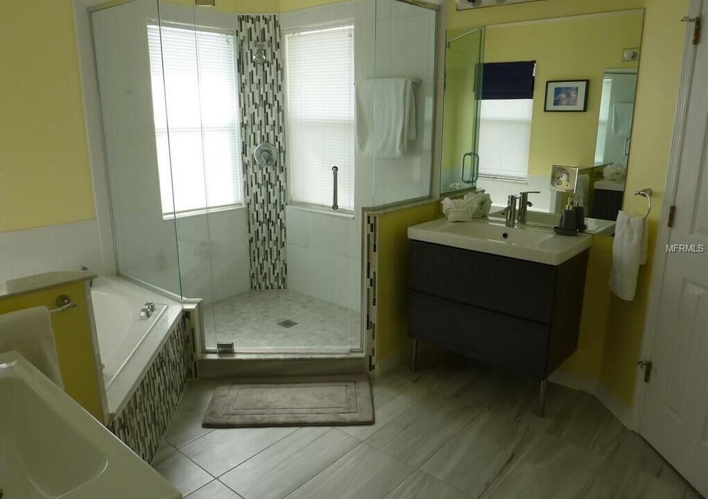 Photo of Bathroom in Sunset Lakes