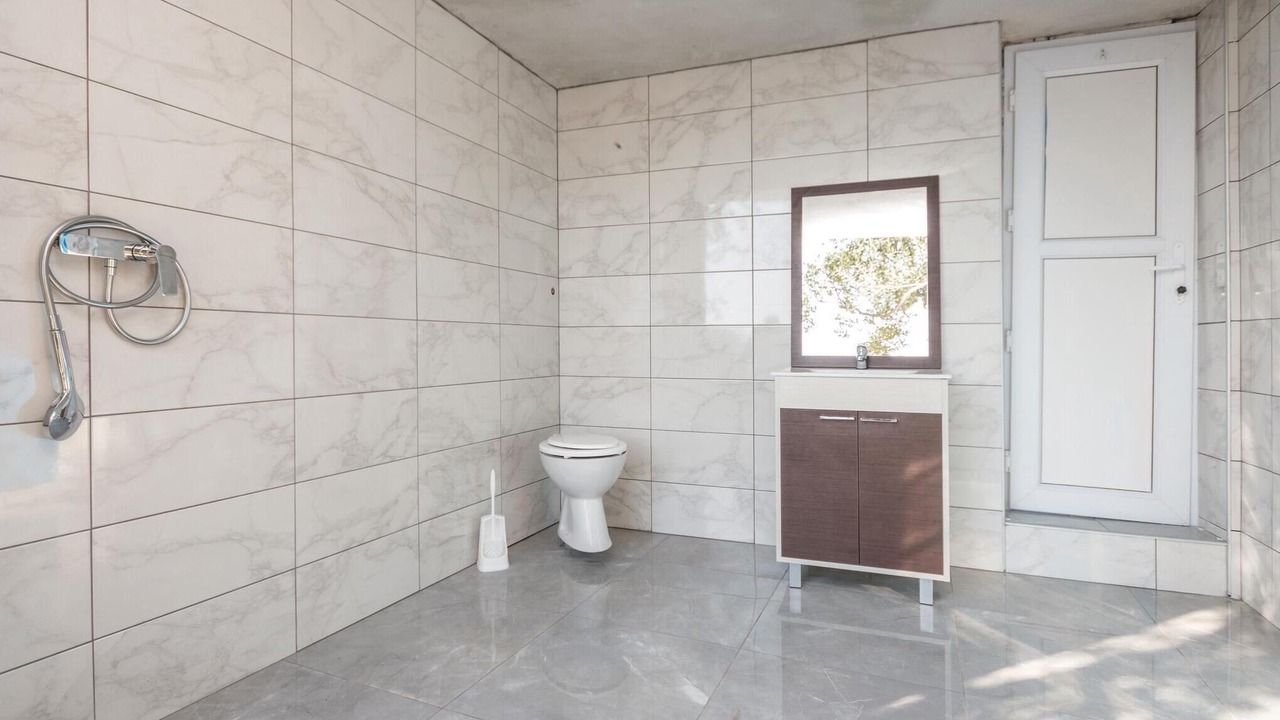 Photo of Bathroom in Tkon