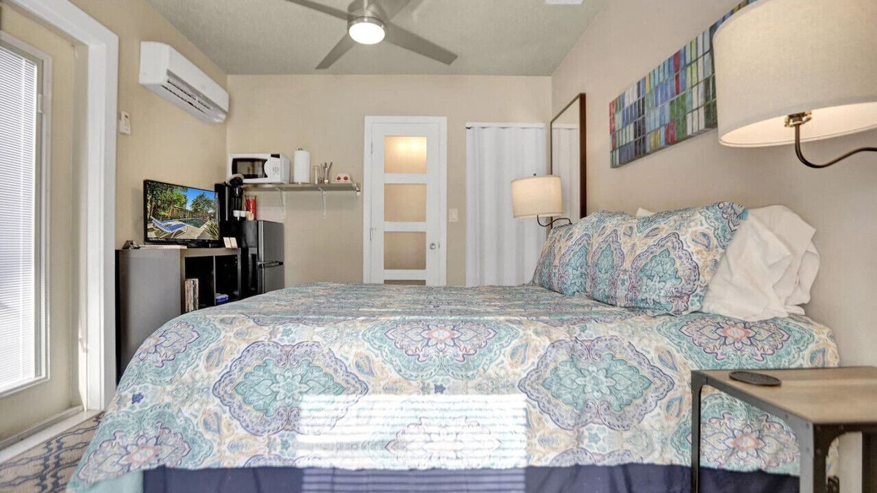 Photo of Bedroom in Wilton Manors