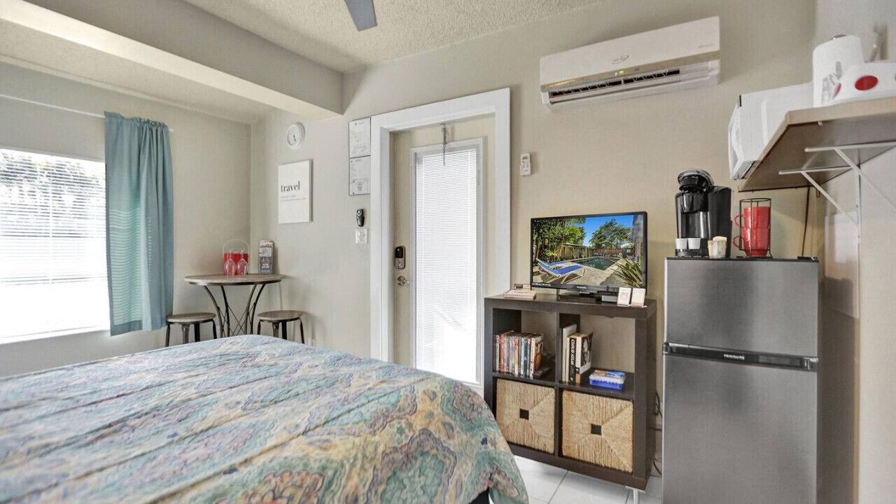 Photo of Bedroom in Wilton Manors