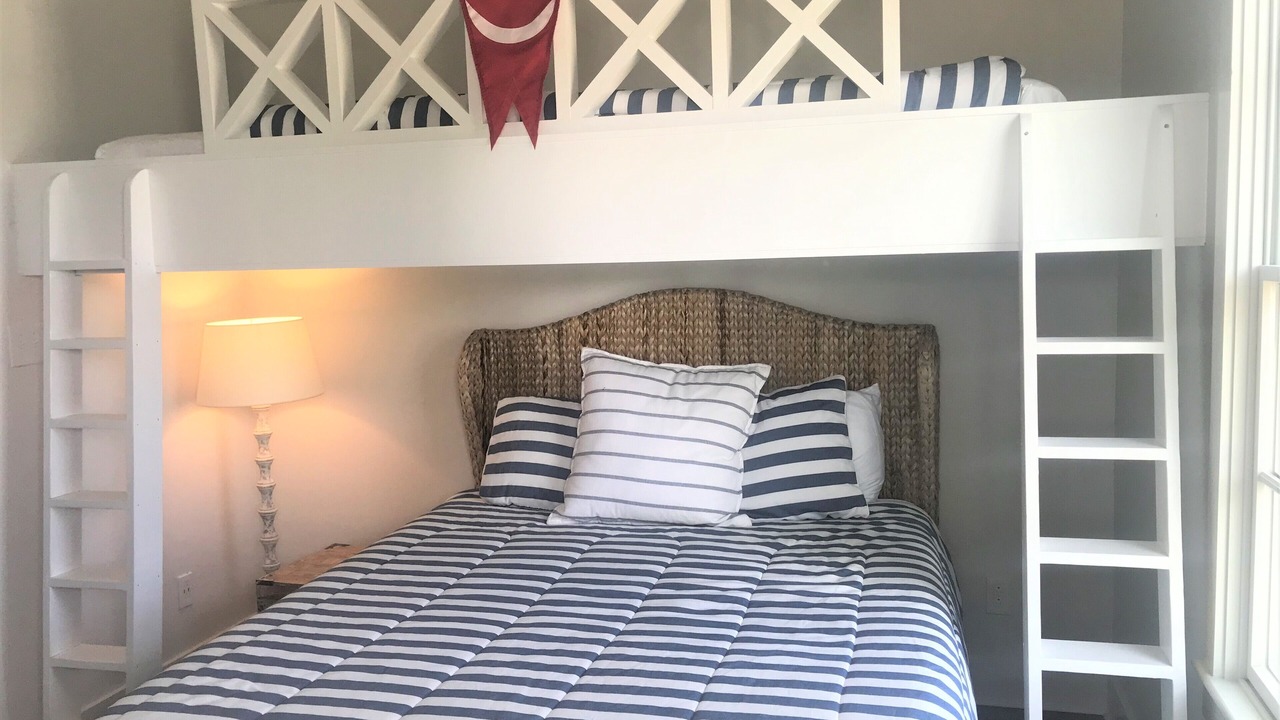Photo of Bedroom in Oriental
