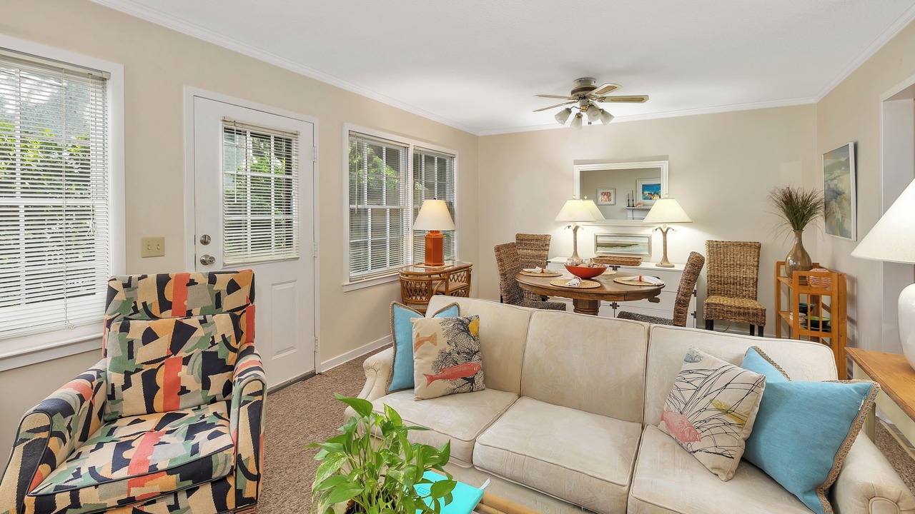 Photo of Livingroom in Saint Simons Island