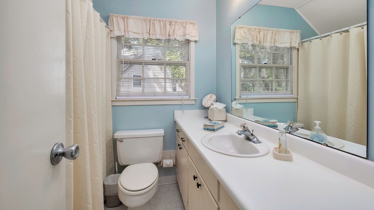Photo of Bathroom in Saint Simons Island