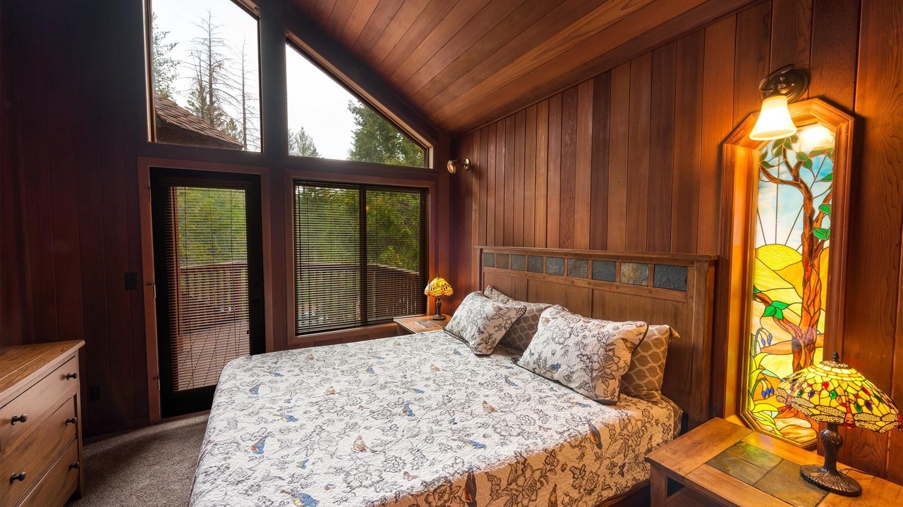 Photo of Bedroom in Yosemite West
