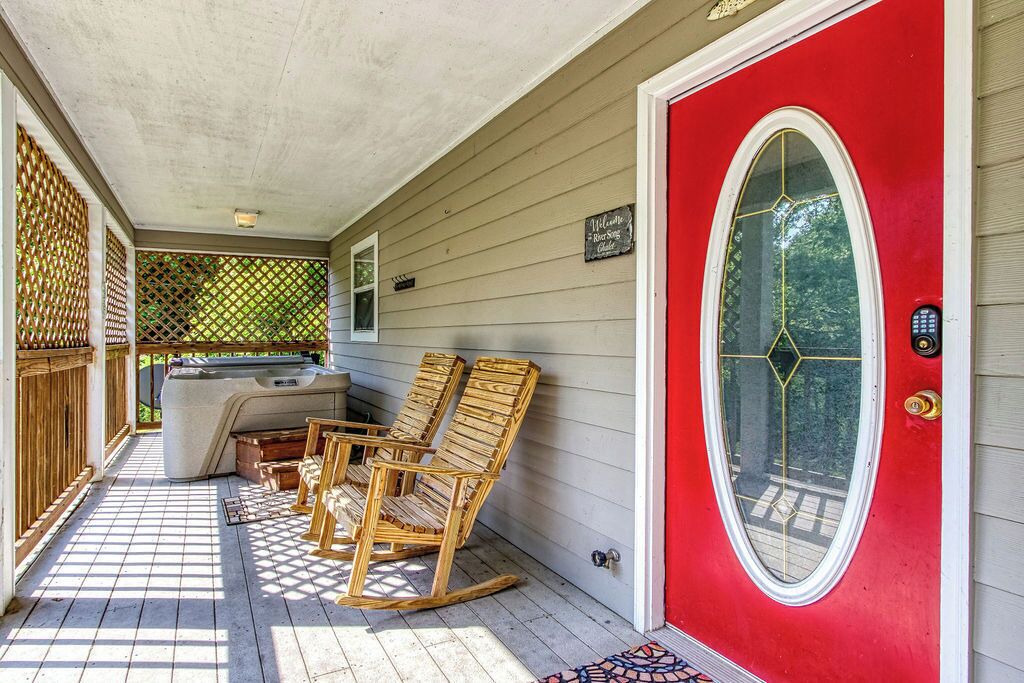Photo of Patio Balcony in Sevierville