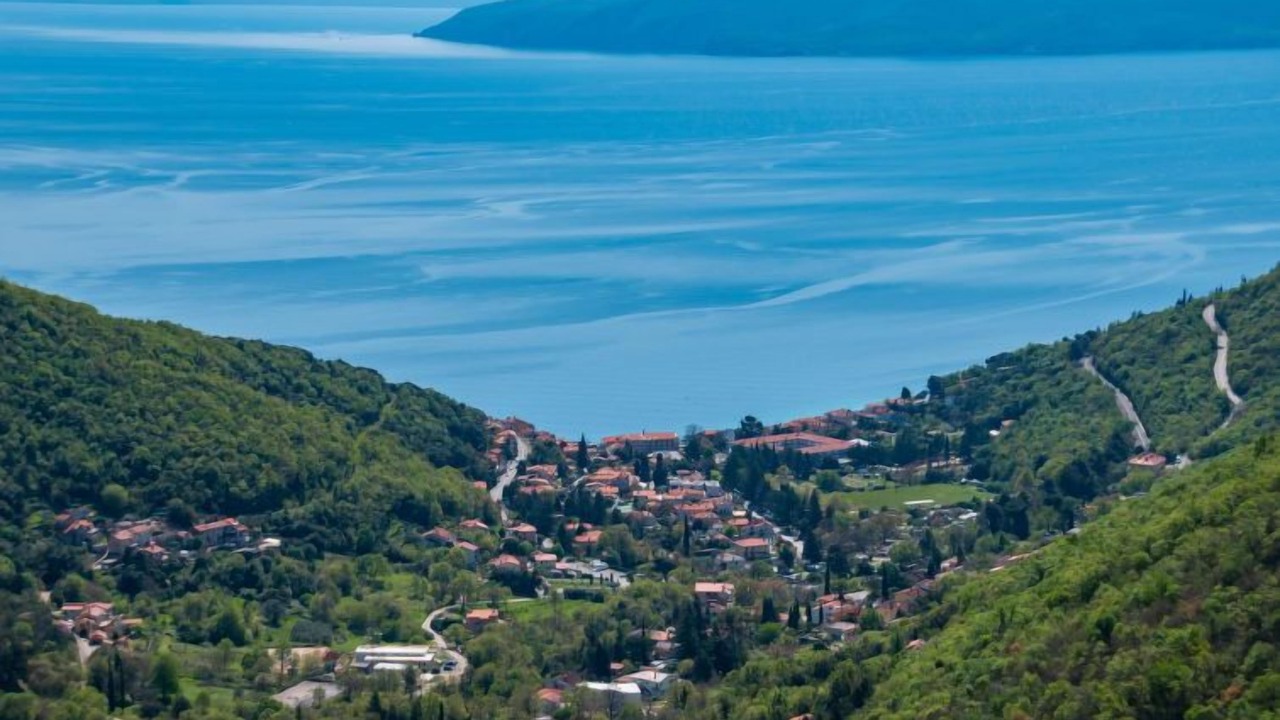 Photo of Others in Sucici