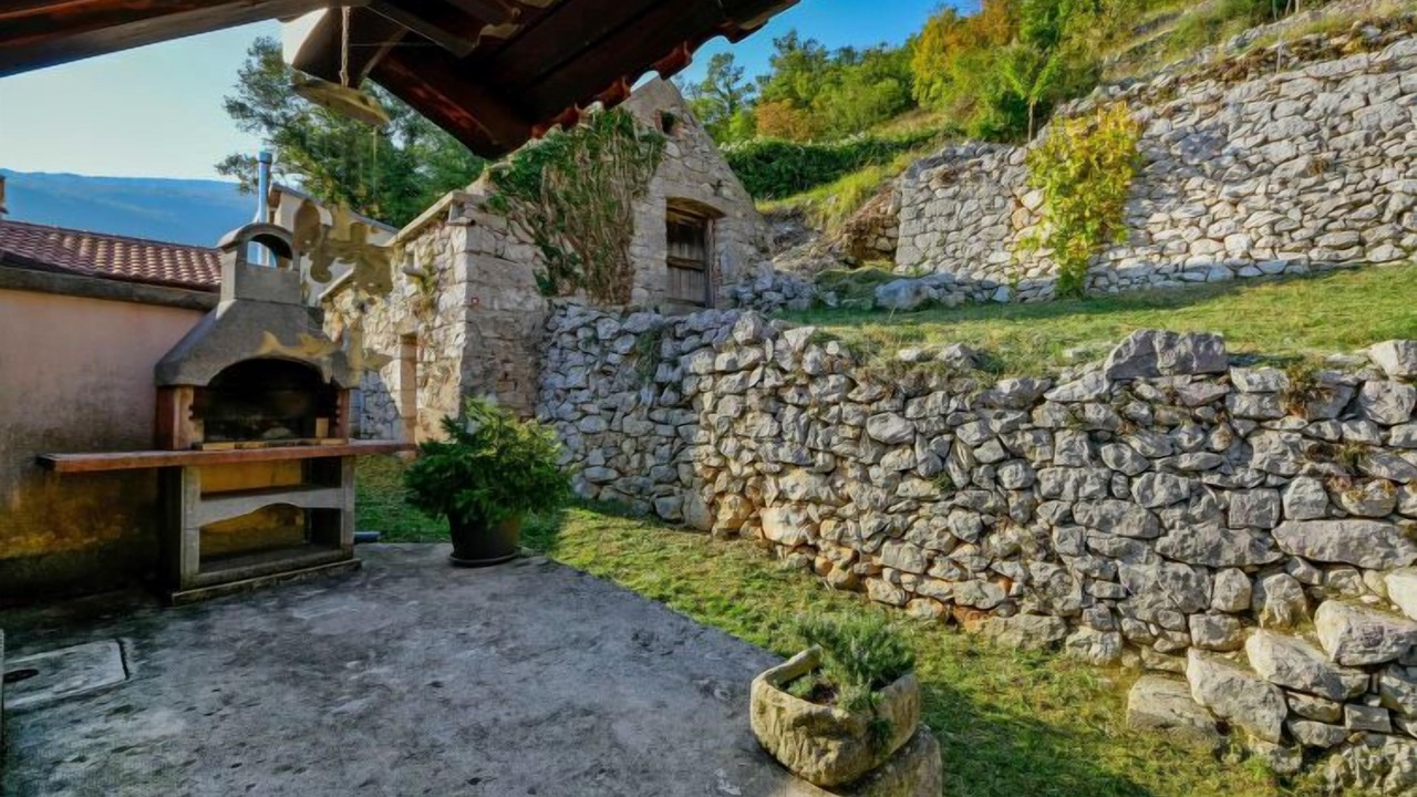 Photo of Outdoor in Sucici