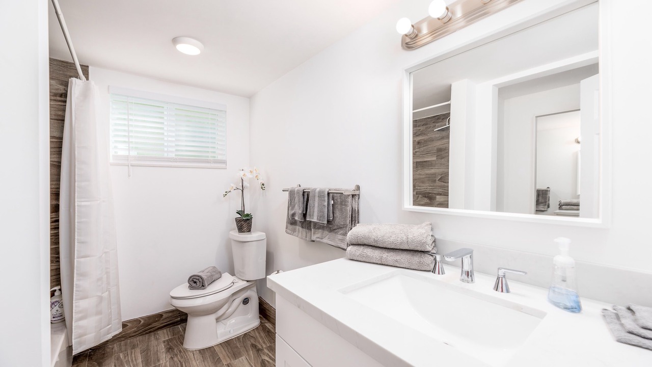 Photo of Bathroom in Central Corals